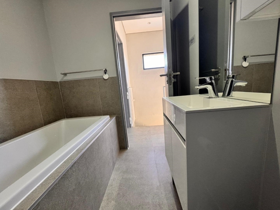 2 Bedroom Property for Sale in Tijgerhof Western Cape